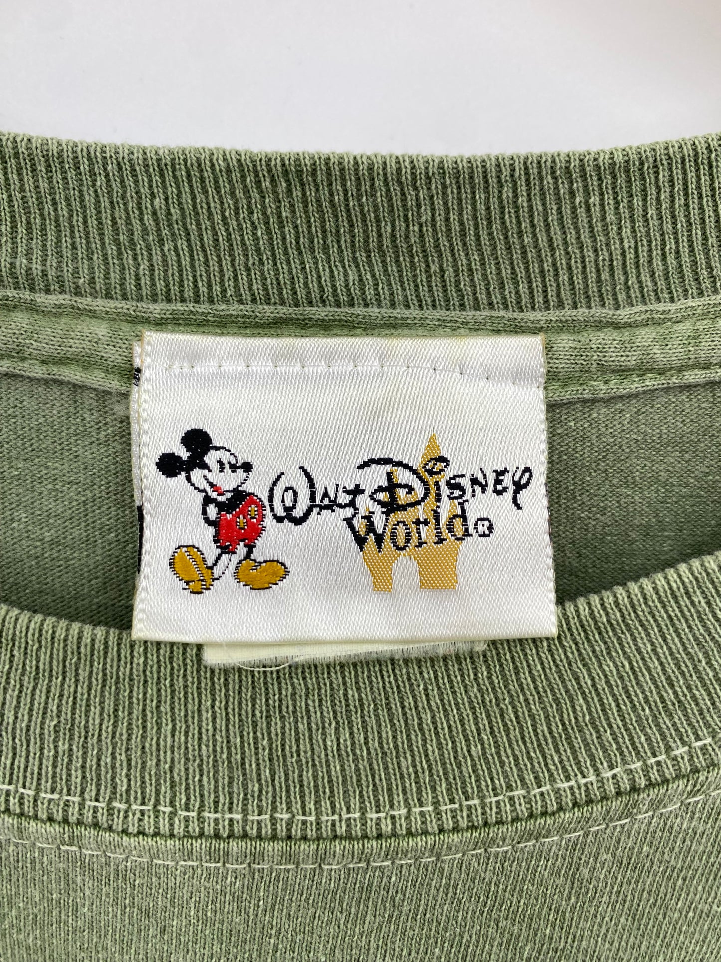 【古着】WALT Disney World Mickey FISHING CHARTERS Short Sleeve Tee XL