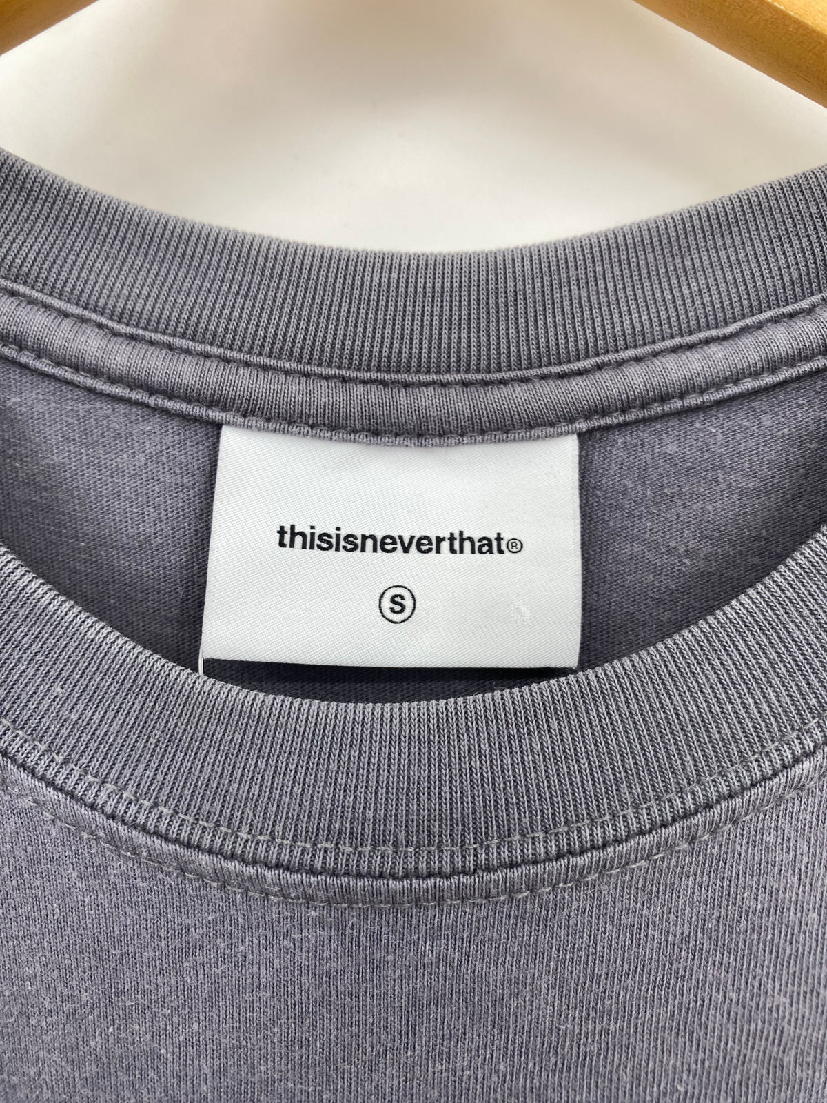 【古着】this is never that Tee S