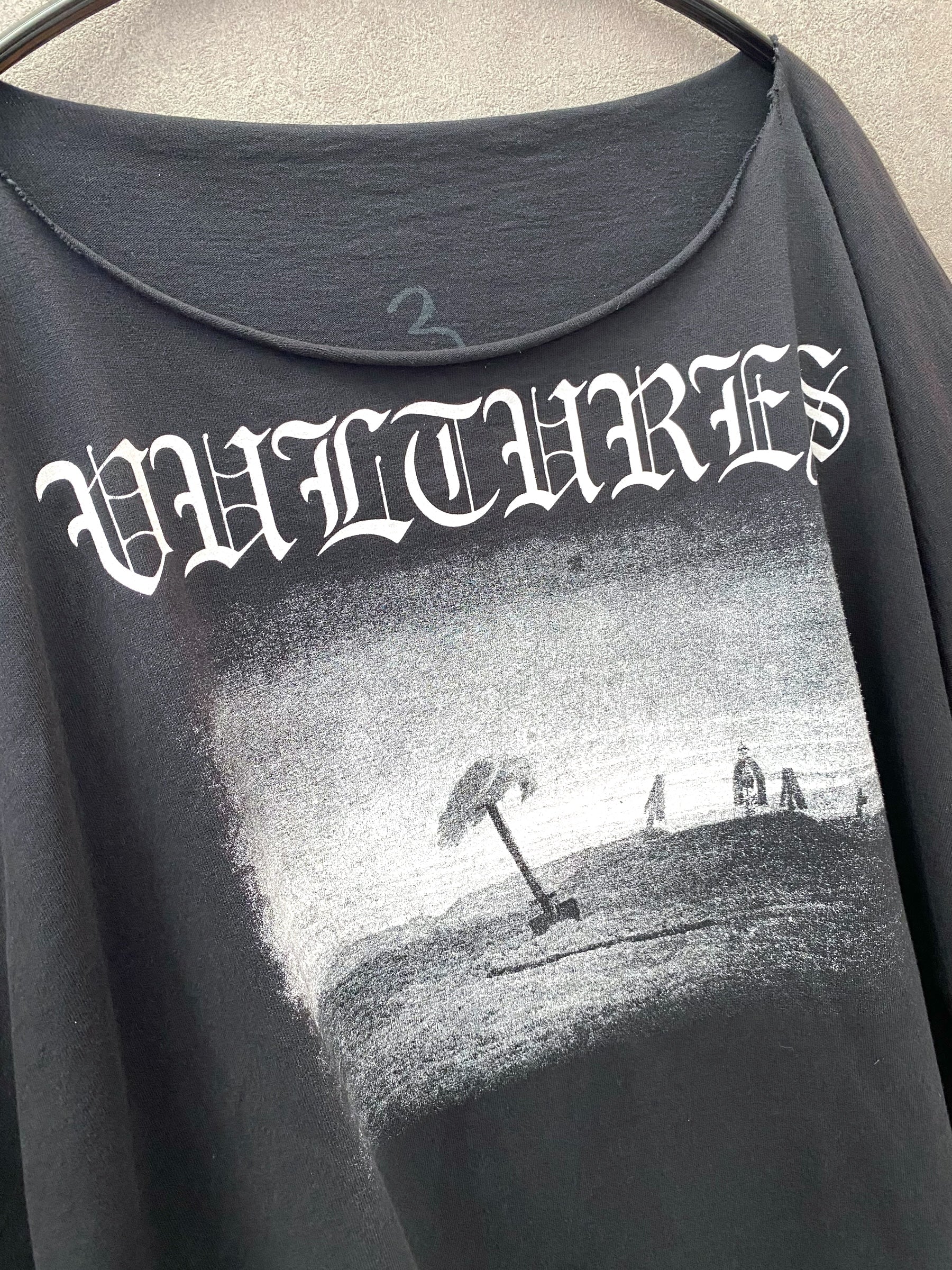 中古】YZY Kanye West Vultures long sleeve Tee XL – STORAGE