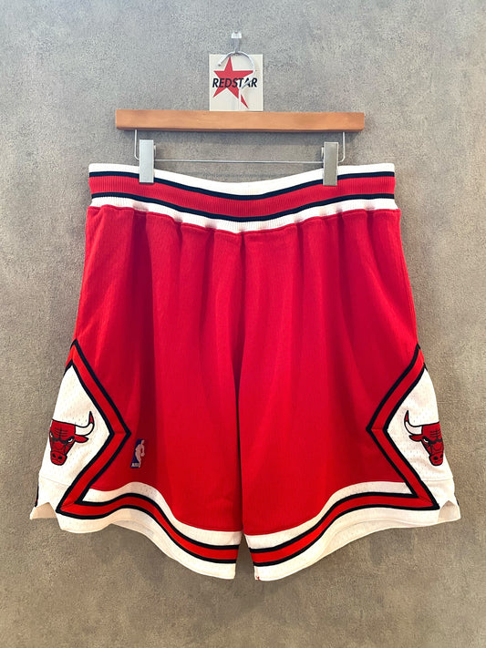【中古】Mitchell&Ness NBA Shorts Chicago Bulls XL
